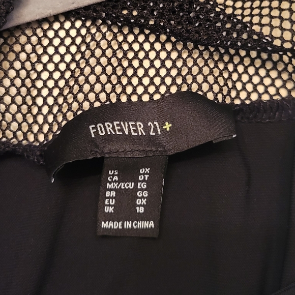 Sleeveless black mesh bosysuit - Picture 2 of 5